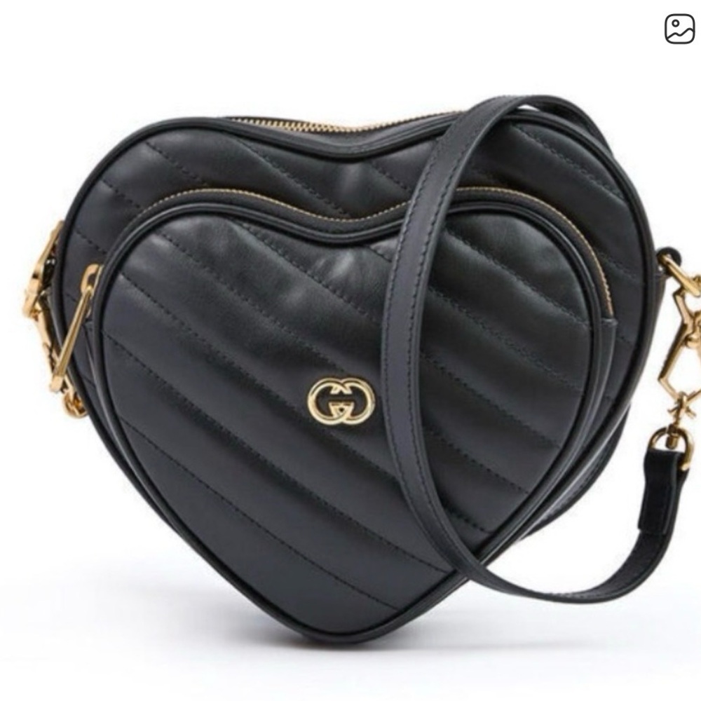 AUTHENTIC Gucci Matelasse Leather Interlocking GG Black Heart Shoulder Bag new